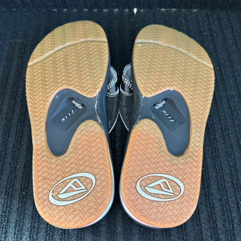 Reef Fanning Mens Black Silver Camo Flip Flops Sandals Bottle Opener Size 9 - Picture 9 of 9